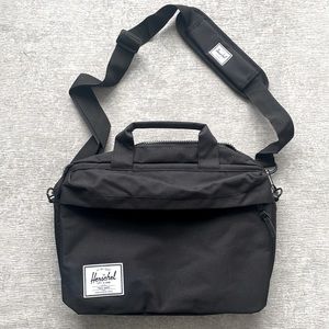 Herschel Supply messenger bag
